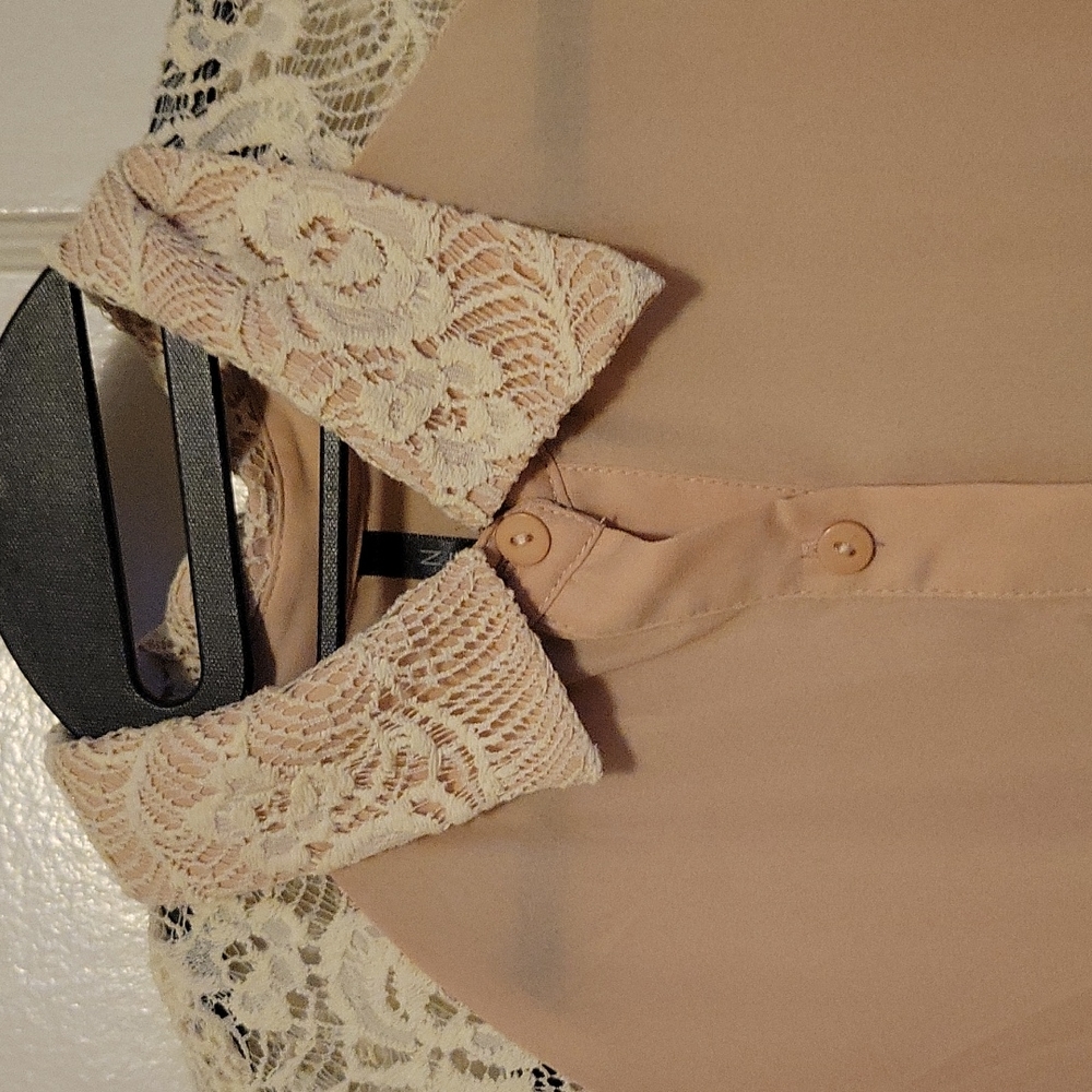 Lace blouse - Picture 2 of 6